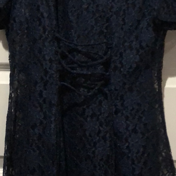 Vintage Lace Dress with shoulder pads - Picture 6 of 8